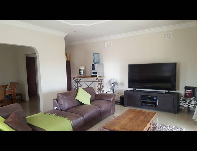 4 BEDROOM HOUSE RENTED IN ILLOVO GLEN
